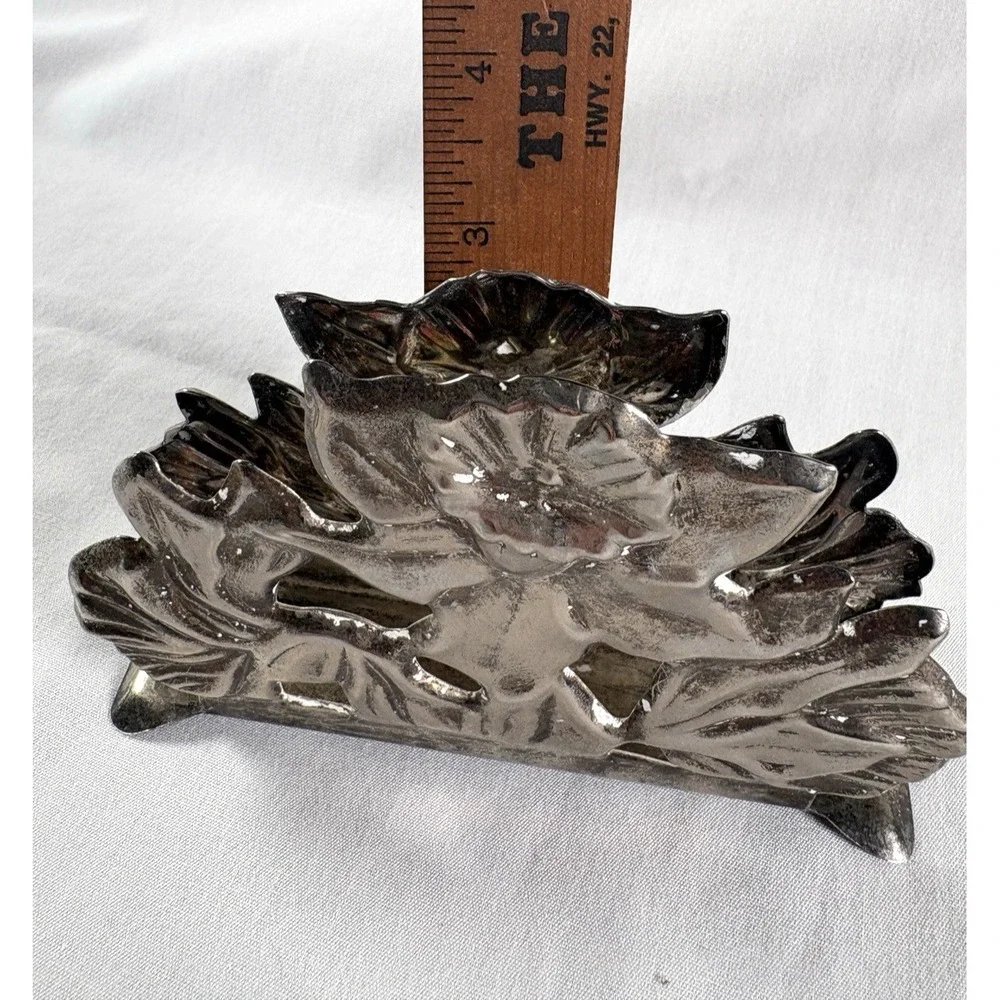 Silverplate Napkin Letter Holder Embossed Floral Motif 5x3x1 Vtg Patina READ